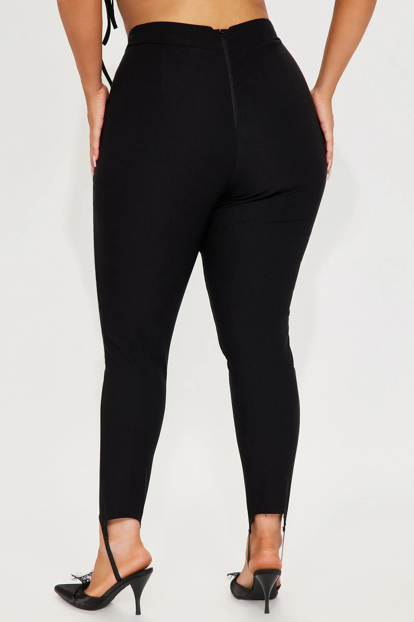 Grab A Drink Stirrup Capri Pant - Black