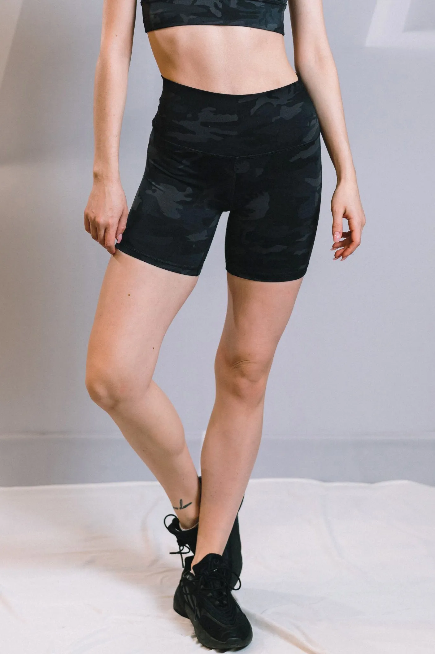 JANE SHORTS 6"