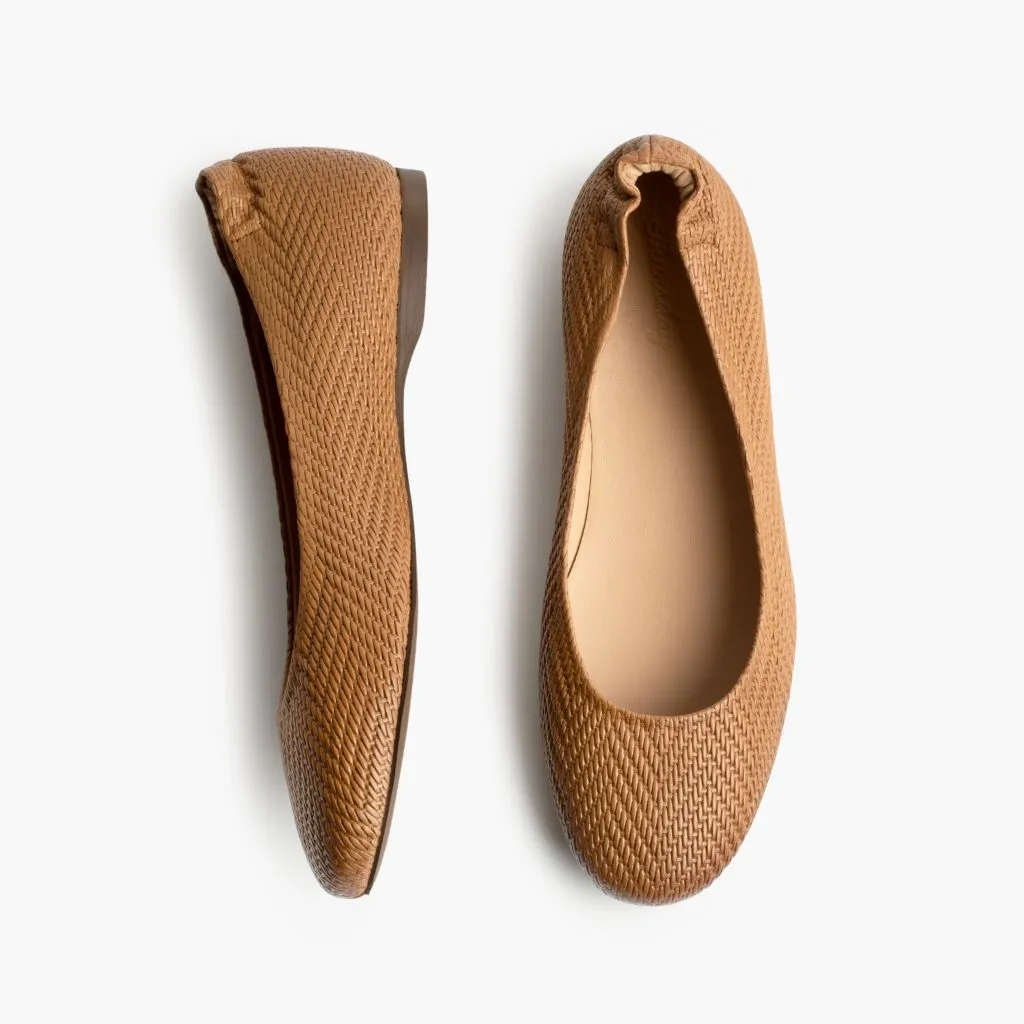 Scrunch | Tan Embossed